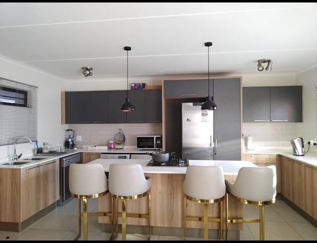 3 BEDROOM TOWNHOUSE FOR SALE IN GLEN MARAIS